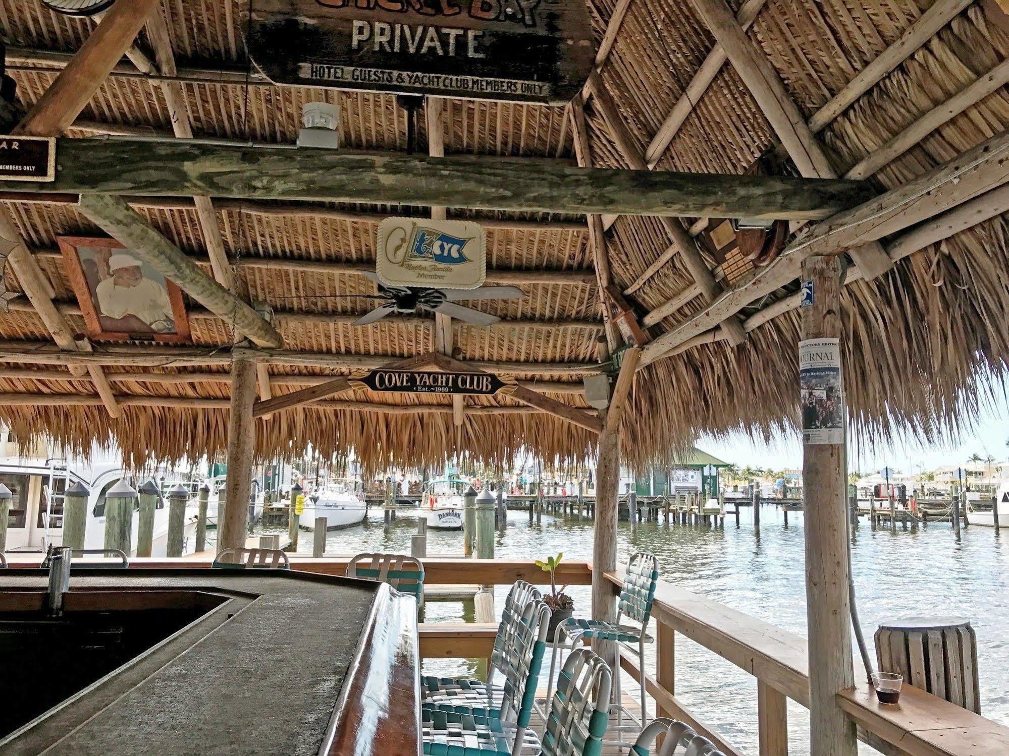 Cove Inn On Naples Bay Exterior foto