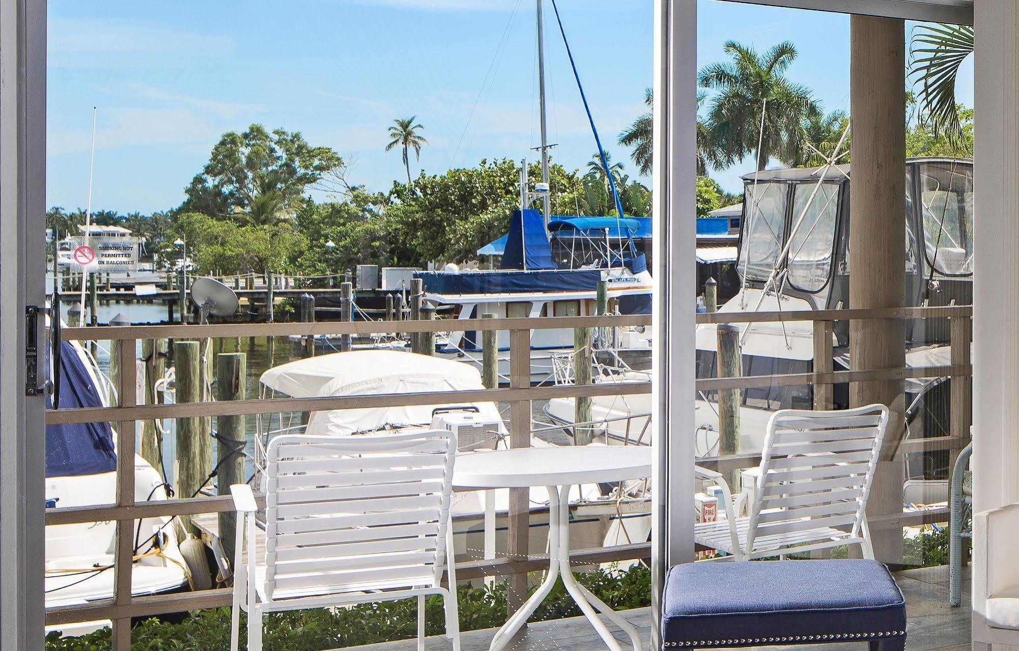 Cove Inn On Naples Bay Exterior foto